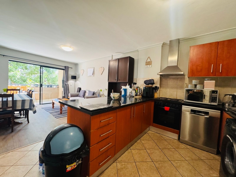 2 Bedroom Property for Sale in Somerset West Mall Triangle Western Cape